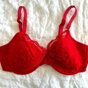 Women’s red lace Jezebel underwire bra (34D) for sale!